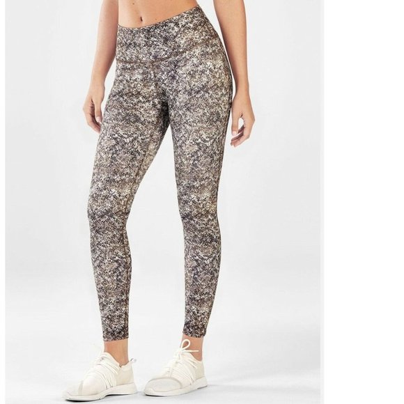 Fabletics Define High-Waisted 7/8 Legging In Serpentine Animal Print Sz Medium - Picture 1 of 10